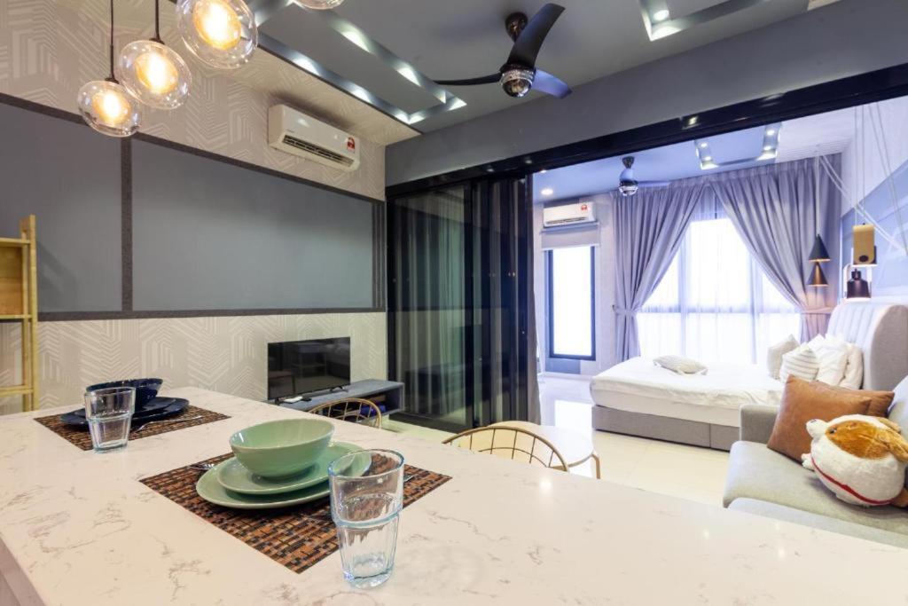 Highpark Suites In Petaling Jaya, Kelana Jaya By Plush Kampong Baharu Sungai Way 외부 사진