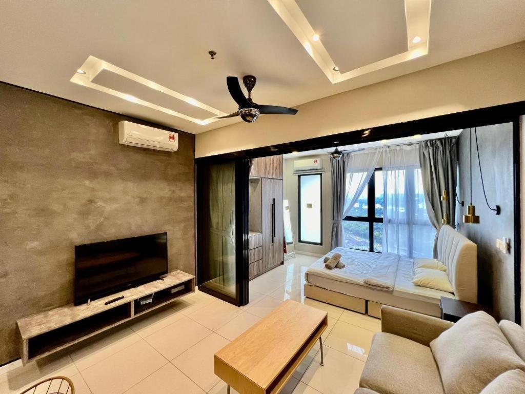 Highpark Suites In Petaling Jaya, Kelana Jaya By Plush Kampong Baharu Sungai Way 외부 사진