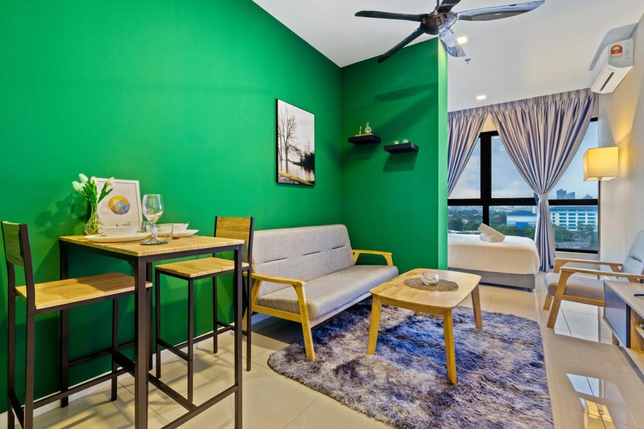 Highpark Suites In Petaling Jaya, Kelana Jaya By Plush Kampong Baharu Sungai Way 외부 사진